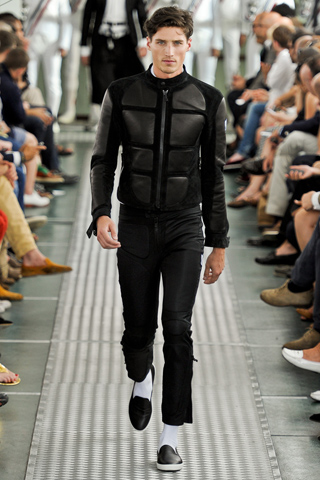 Moncler Gamme Bleu / - 2012